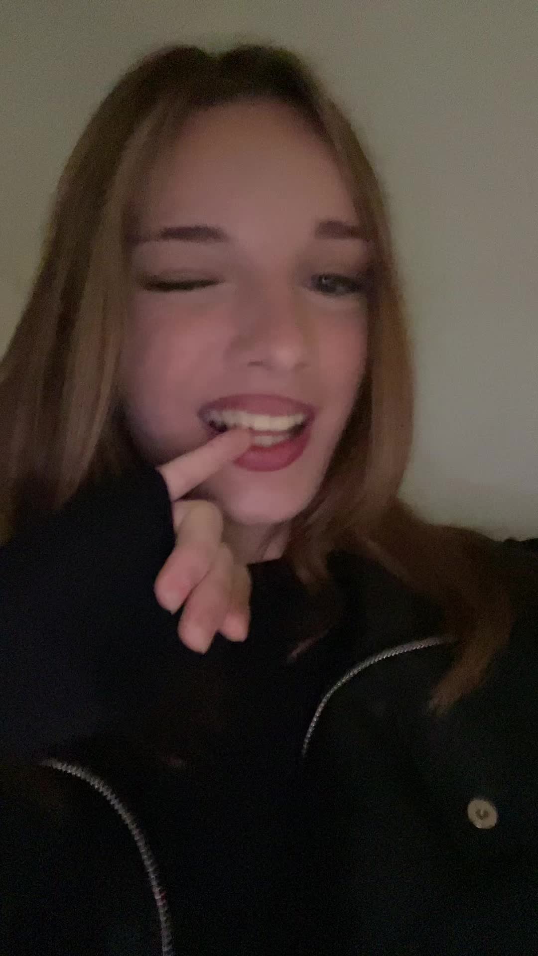 @julyghm