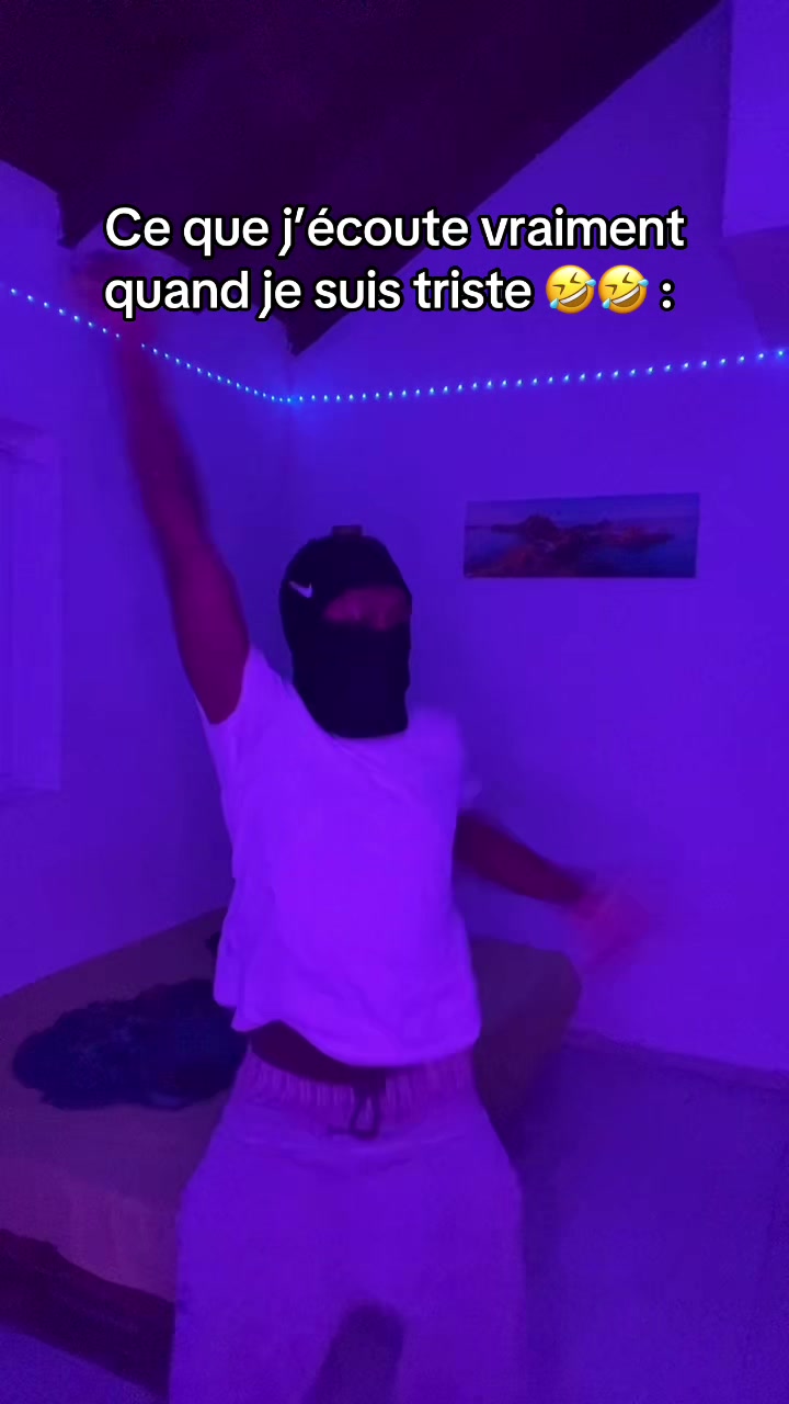 @Hoodiee🧛🏽🪜