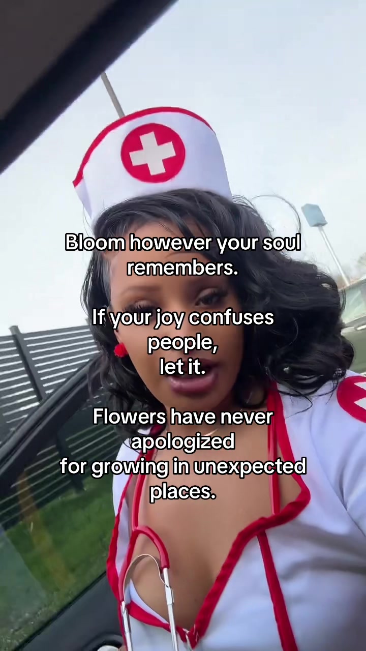 @Miss Jones🌹(Raina)
