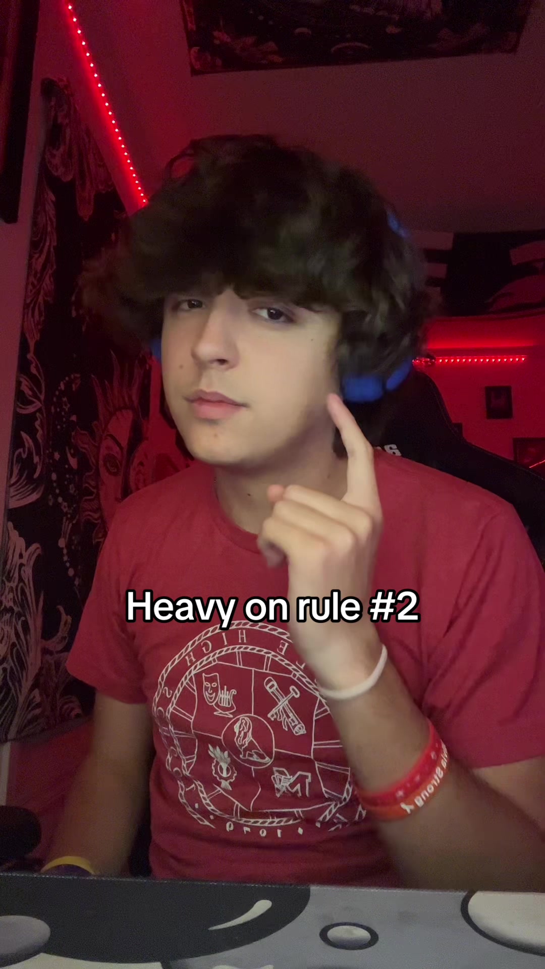 @T