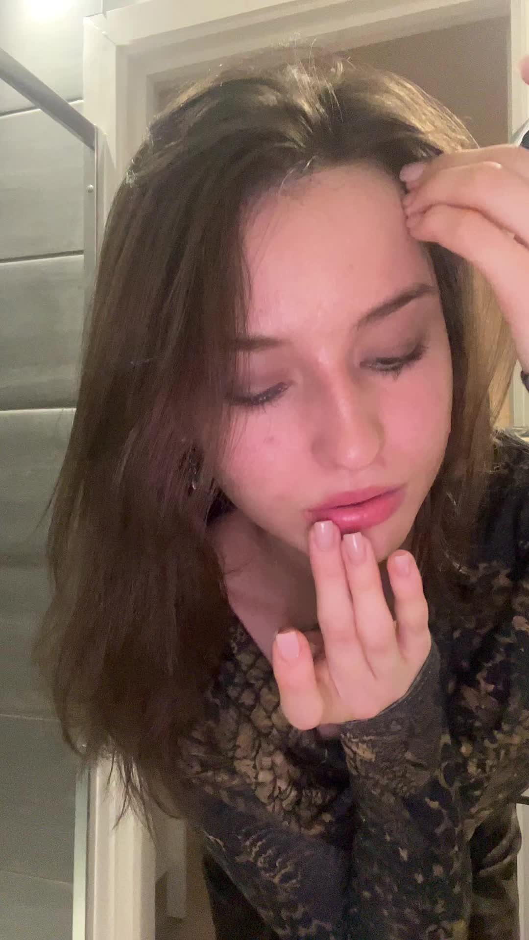 @ellalouiseclark