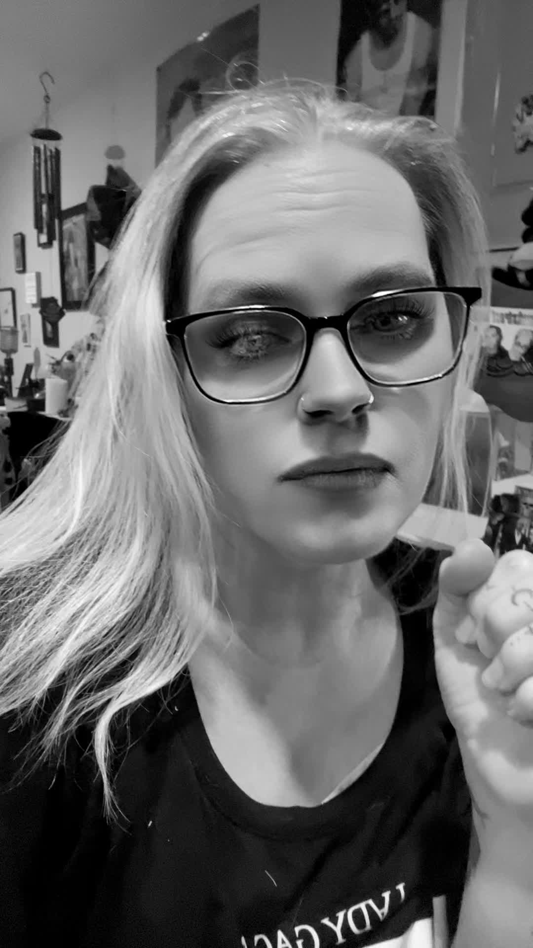 @Rachell Hoffard 🖤🩶🧿🪬🩶🖤