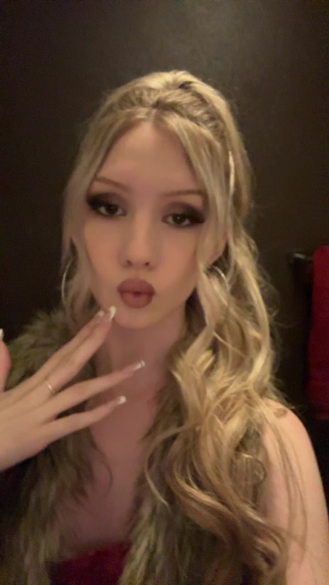 @😵