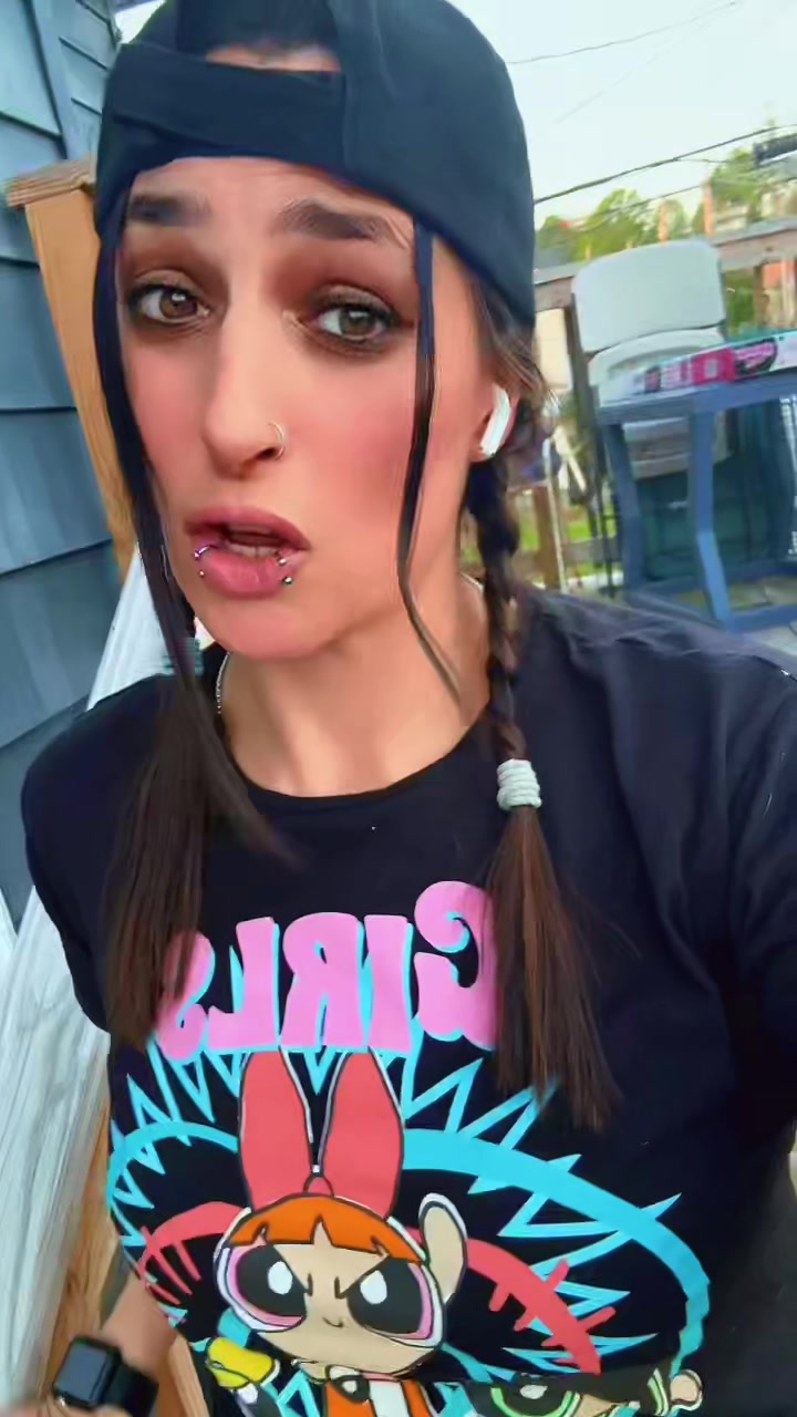 @TiffanyLynn