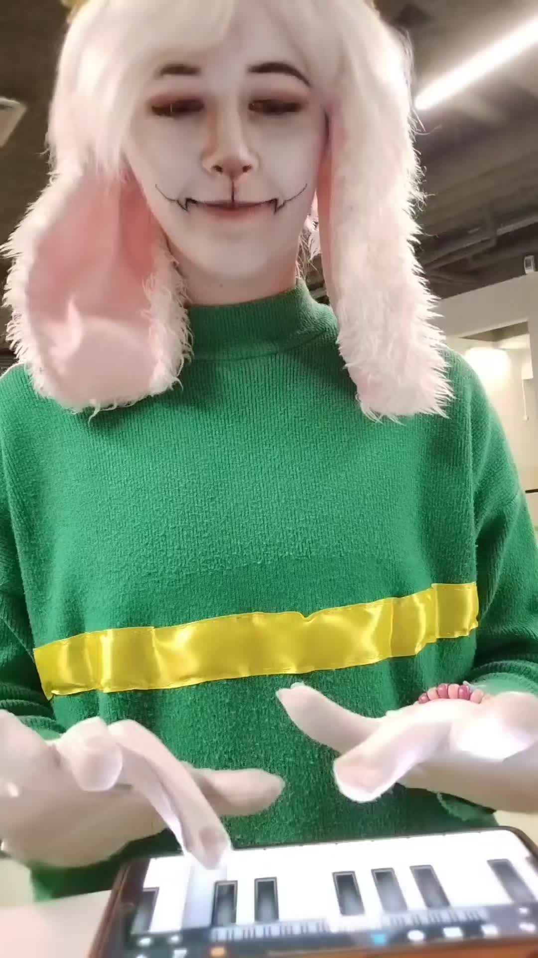 @🌹Ralsei po roku w Polsce🌹