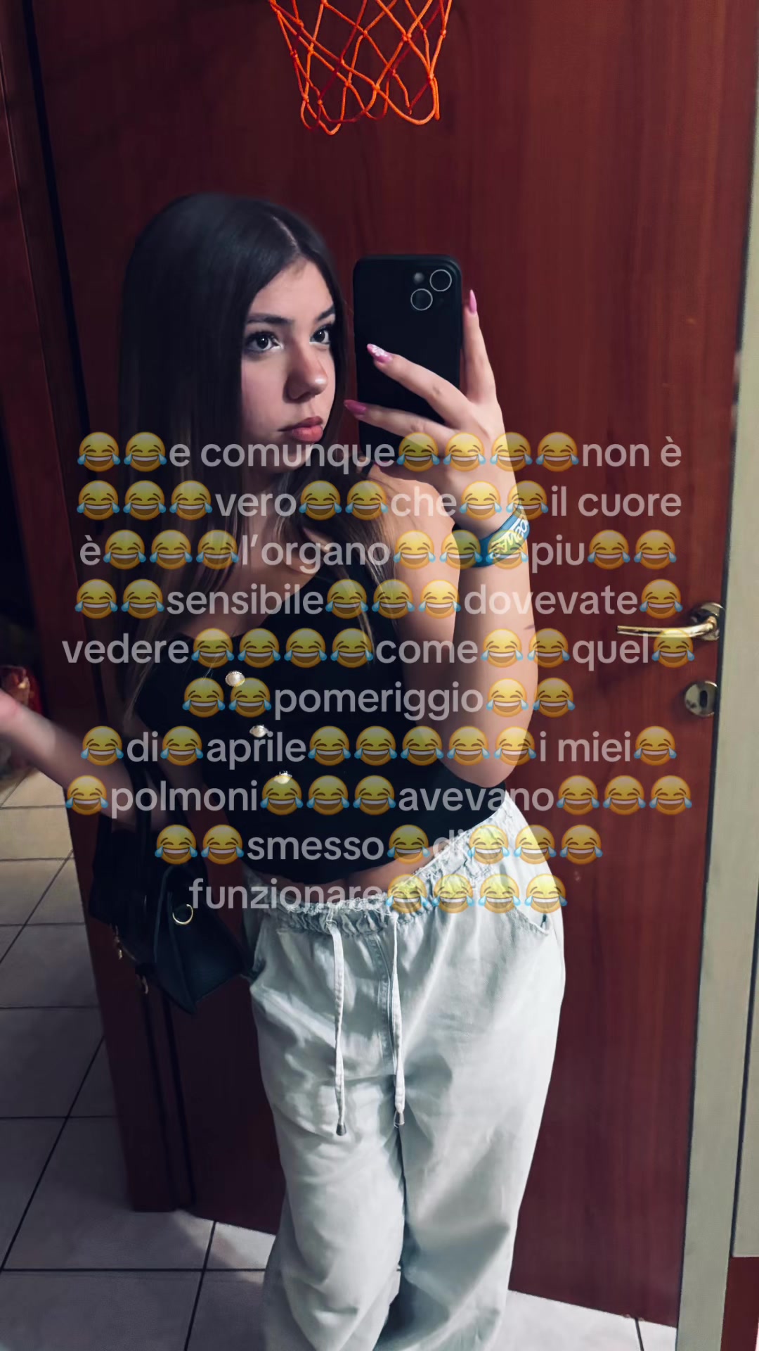 @𝟐𝟐