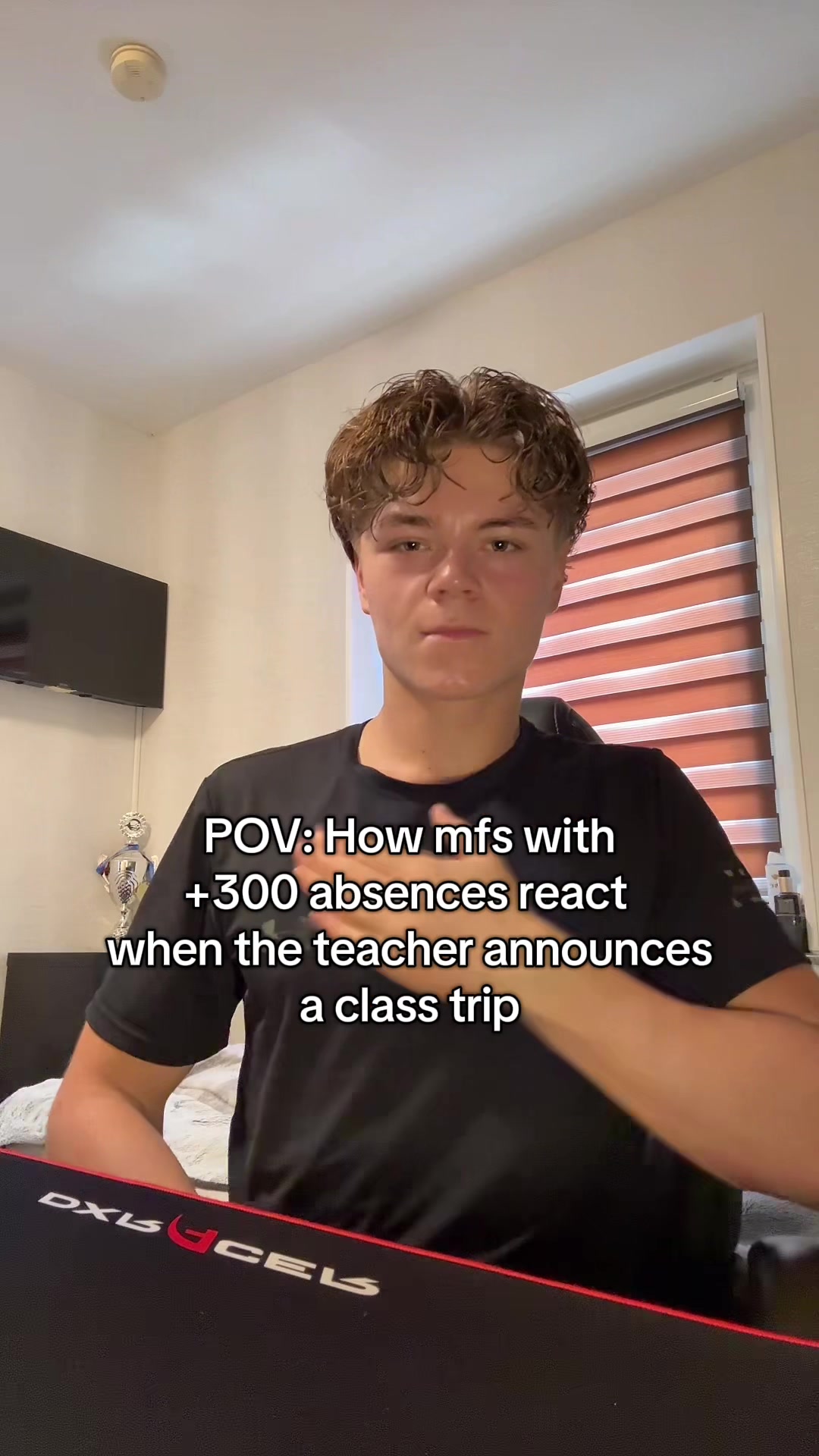 @Yvwes
