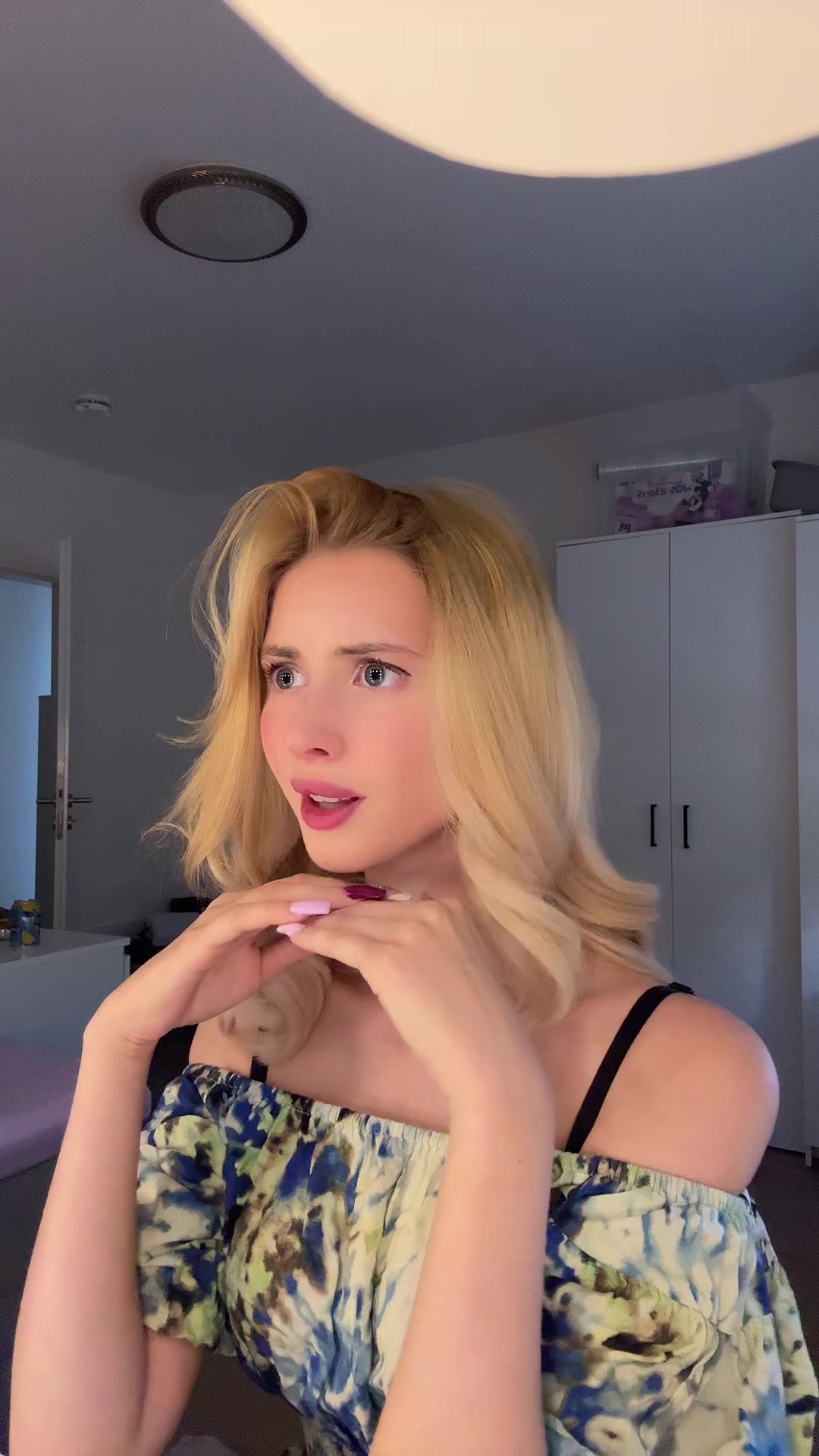 @karina