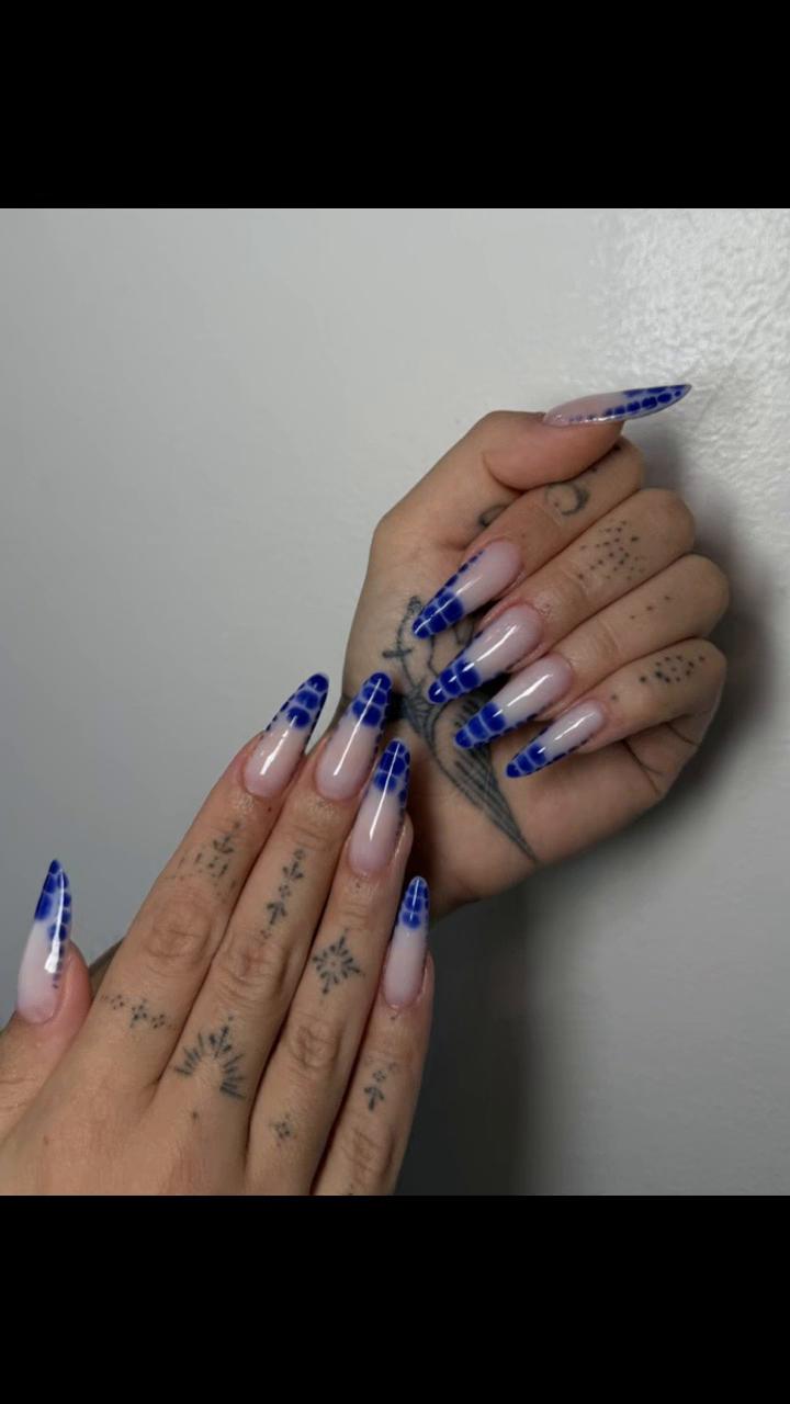 @Queennails