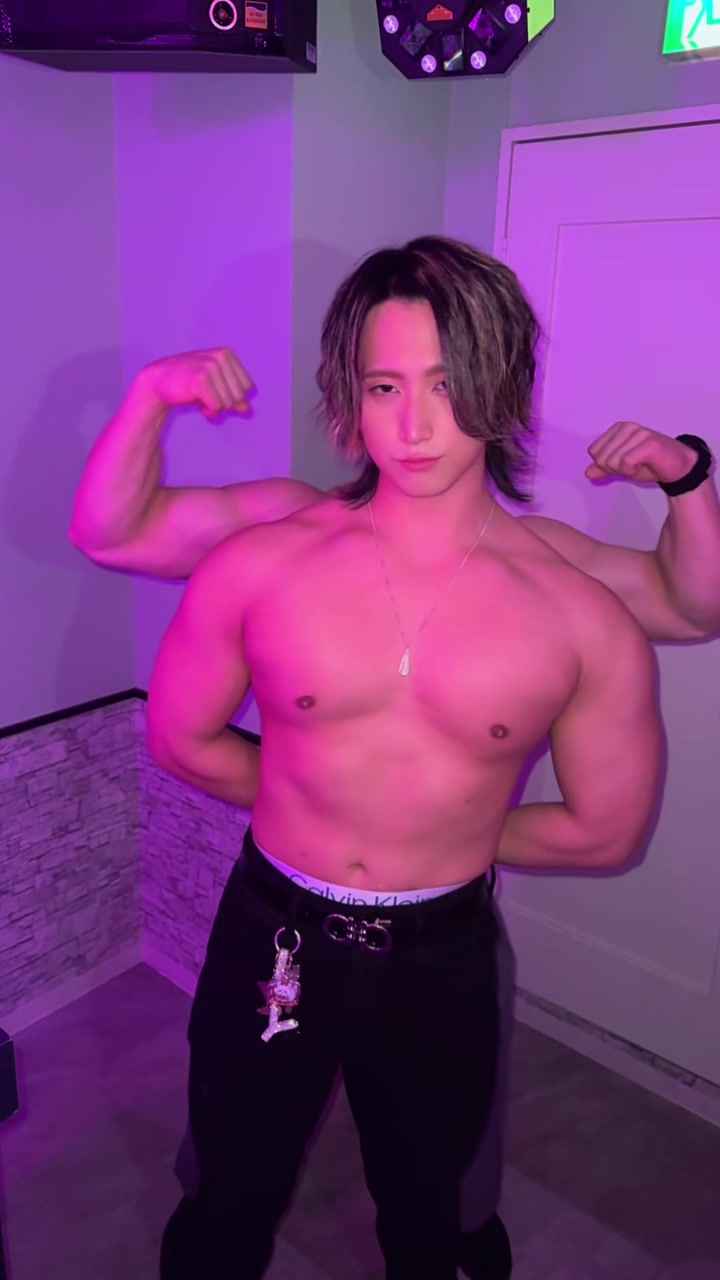 @よしきマッスル💪🐯