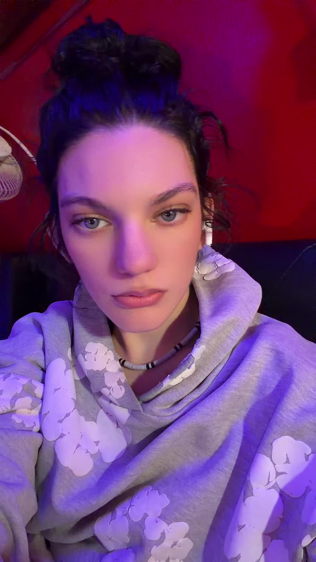 @Maddygreen2045