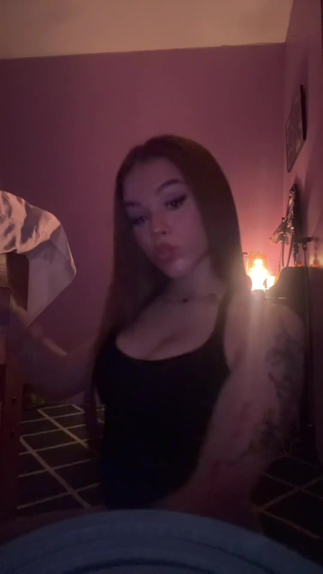 @𖦏