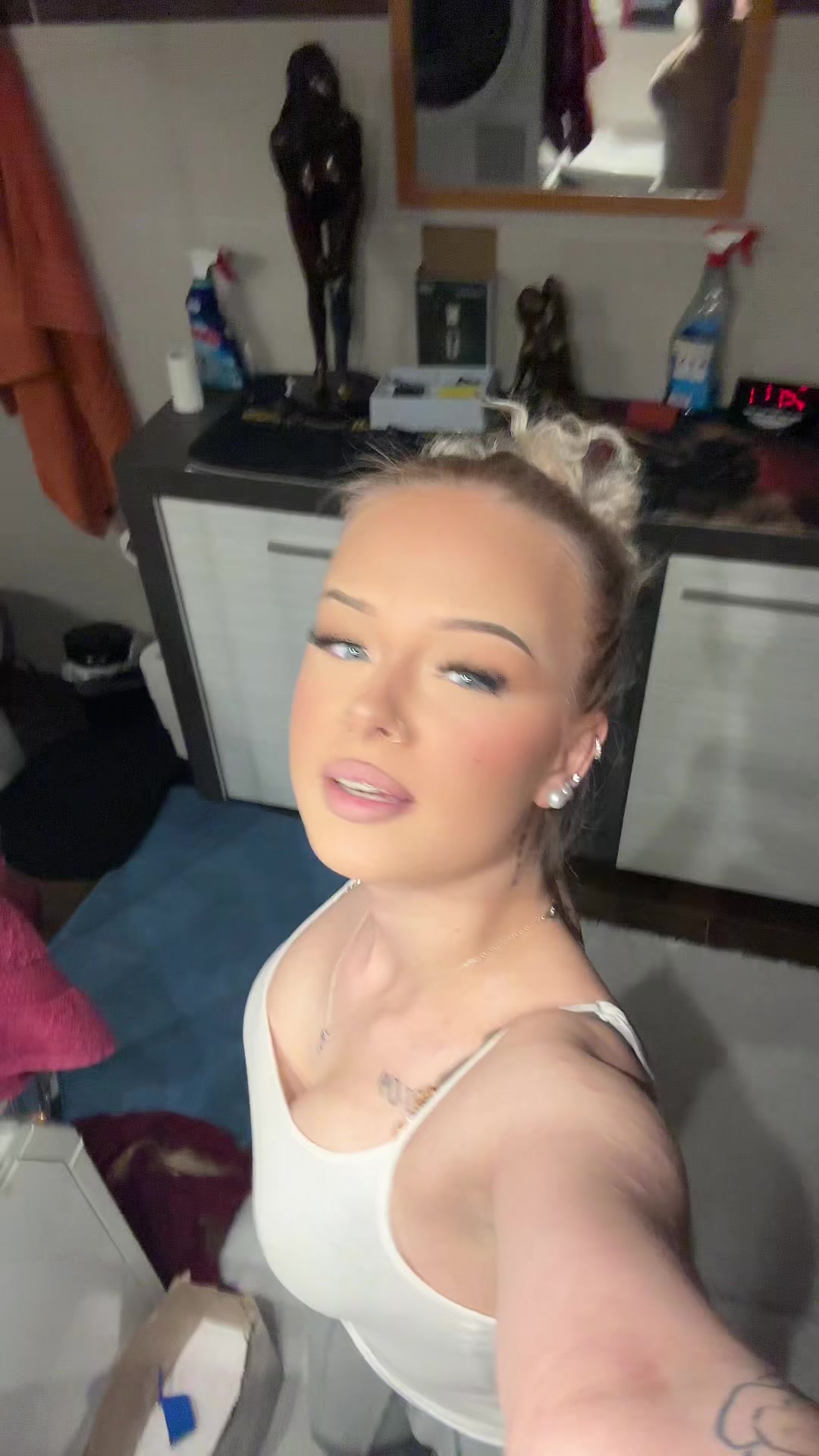 @itscelina_offical
