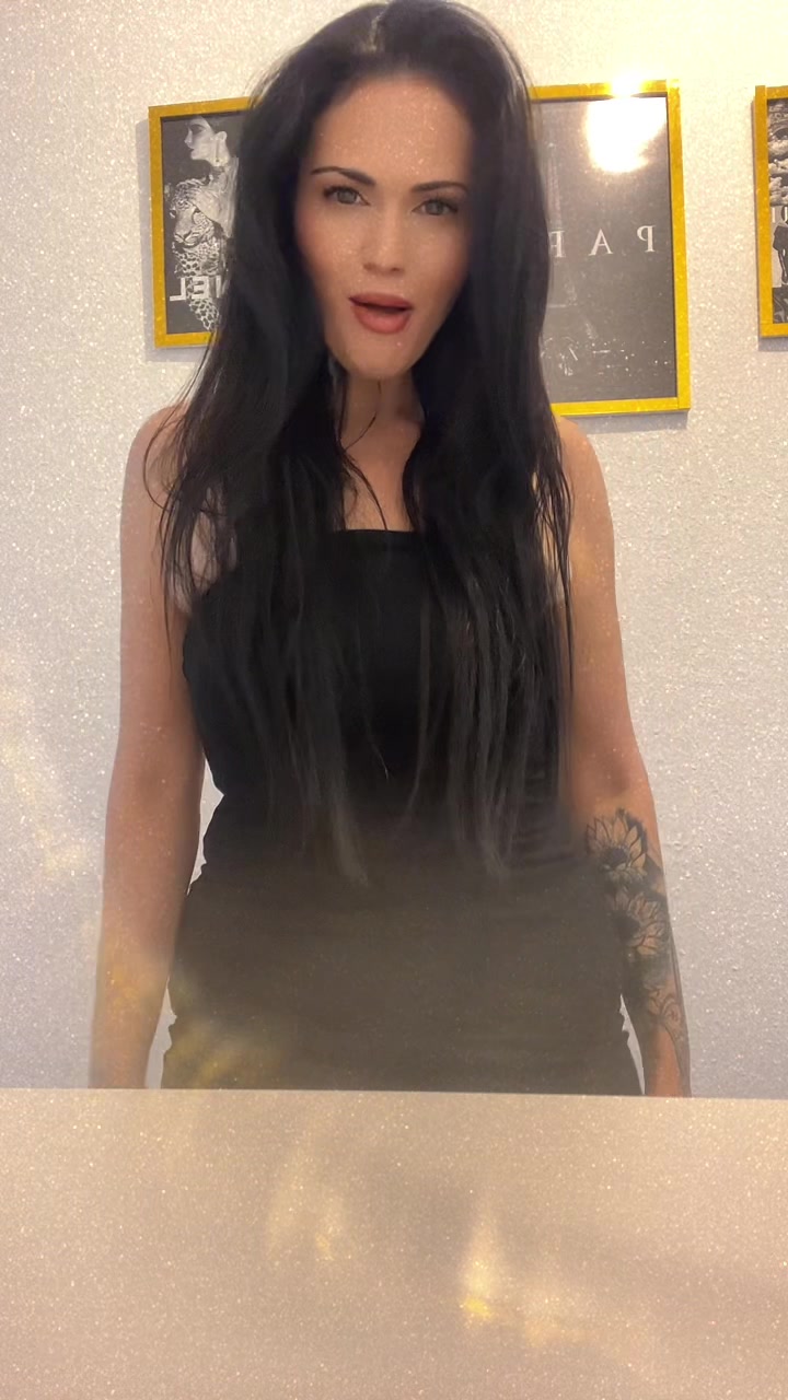 @🧡🤍💜Raffaella 👩❤️👩