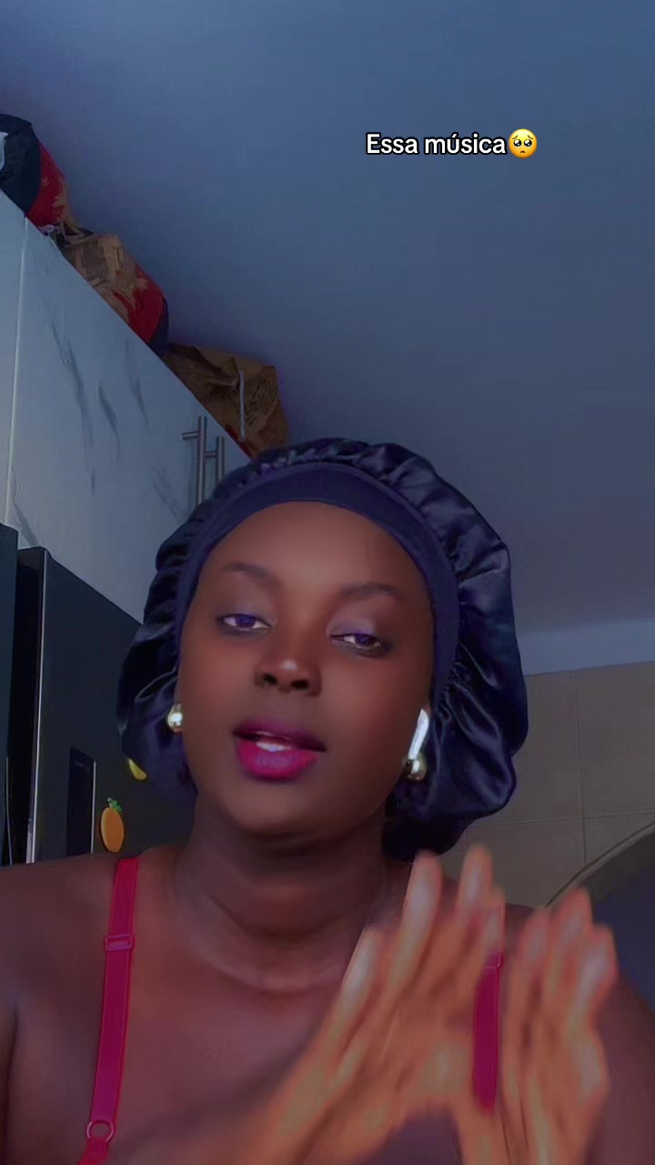 @Uncandia Badjuda Rica👸🏾🦋