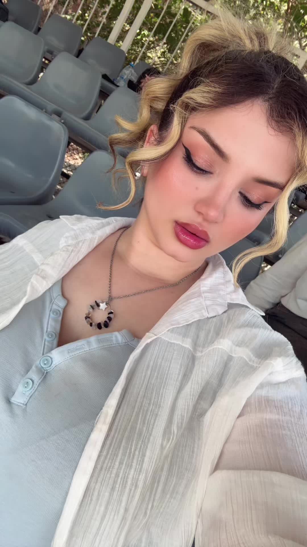 @Anahitaque