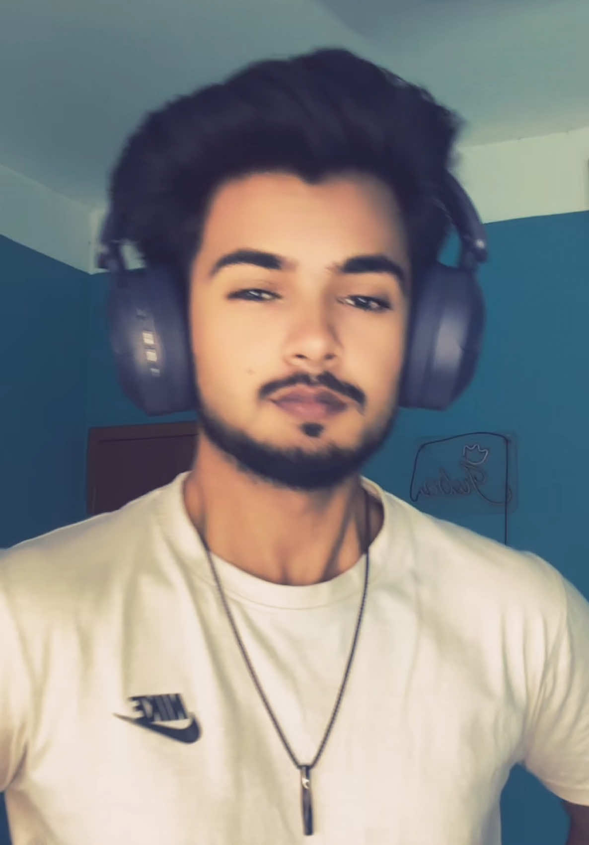 @𝐙𝐮𝐛𝐨 🦇