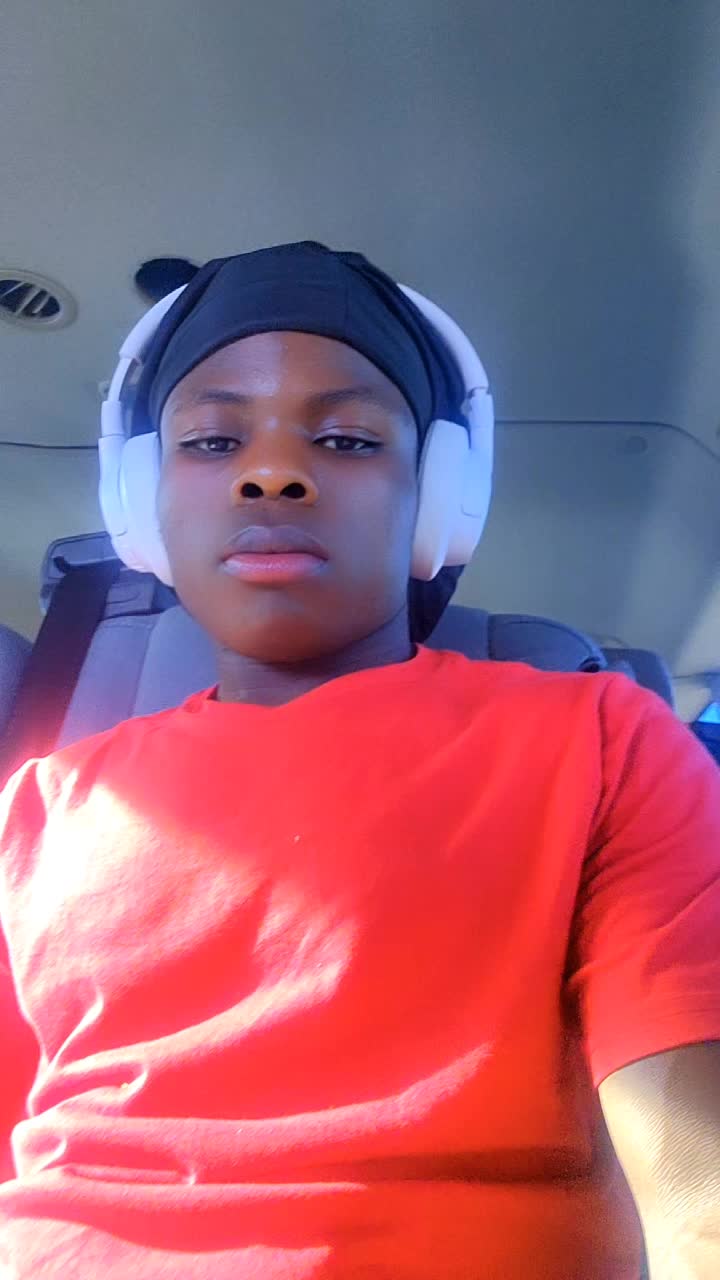@Baraka Eliya 🇺🇲🇺🇲🇺🇬🇺🇬