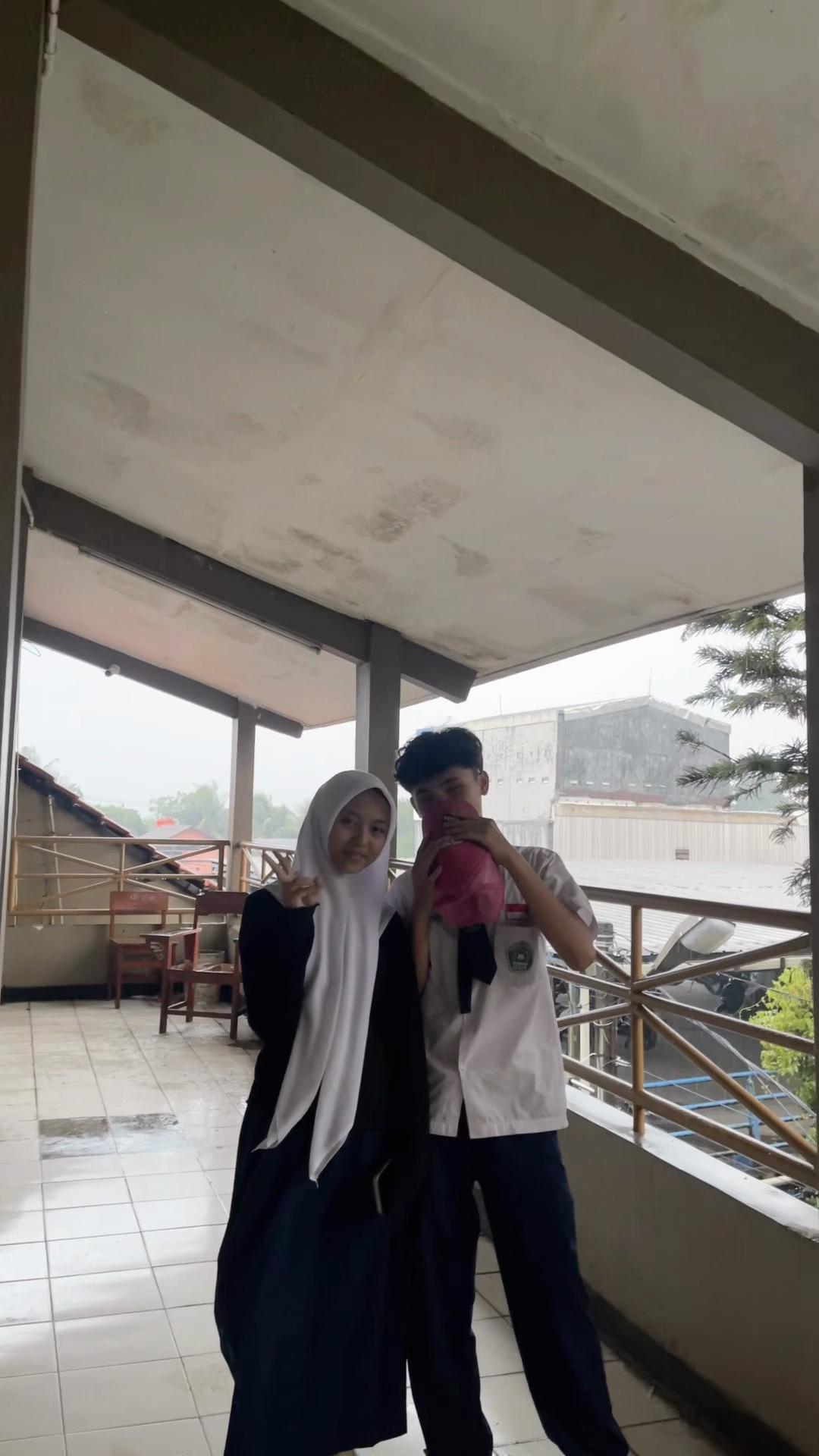 @onlywithhikky