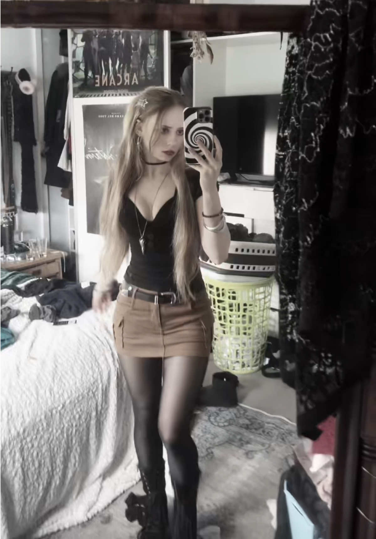 @Lo