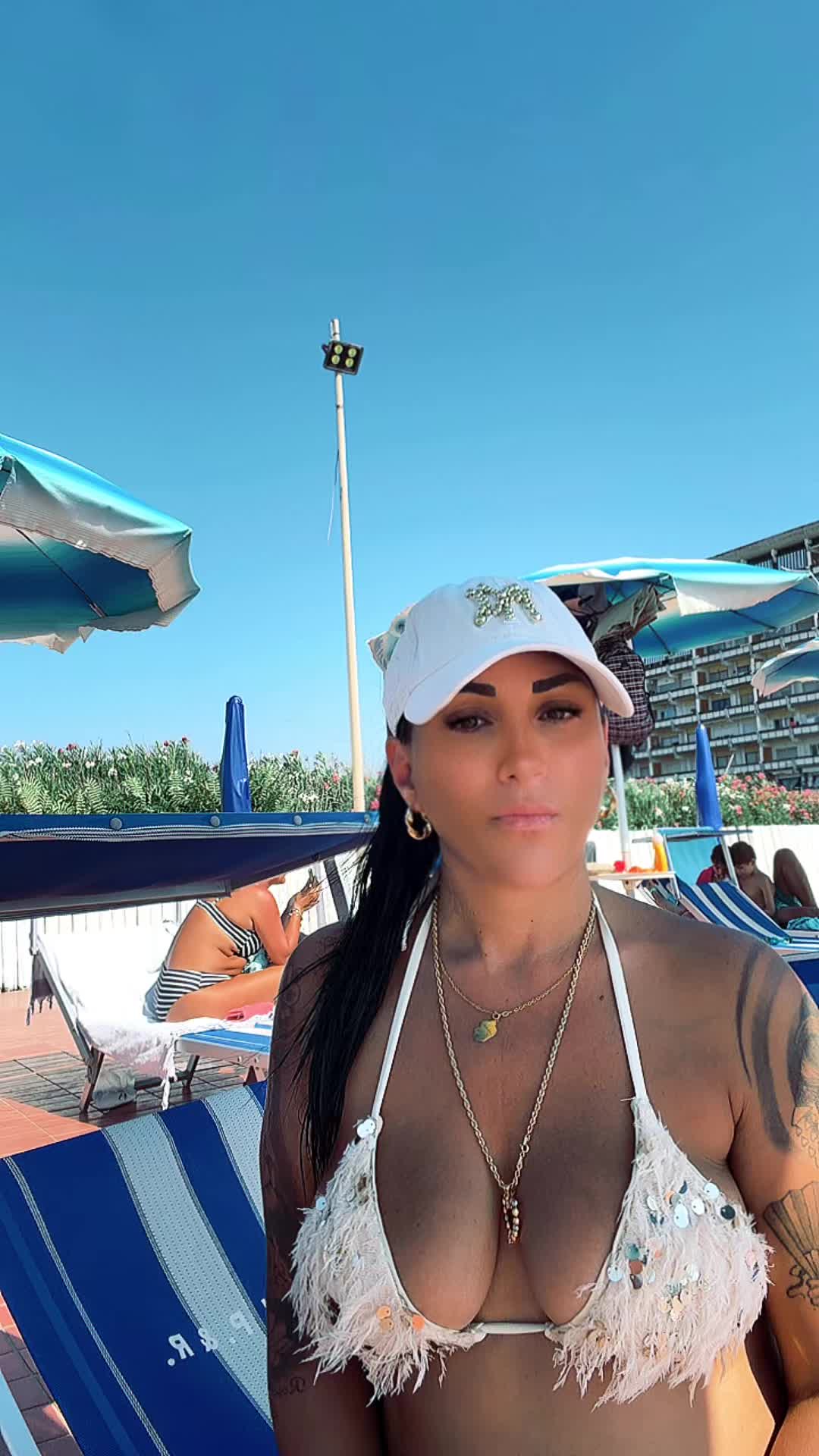 @Lucia89