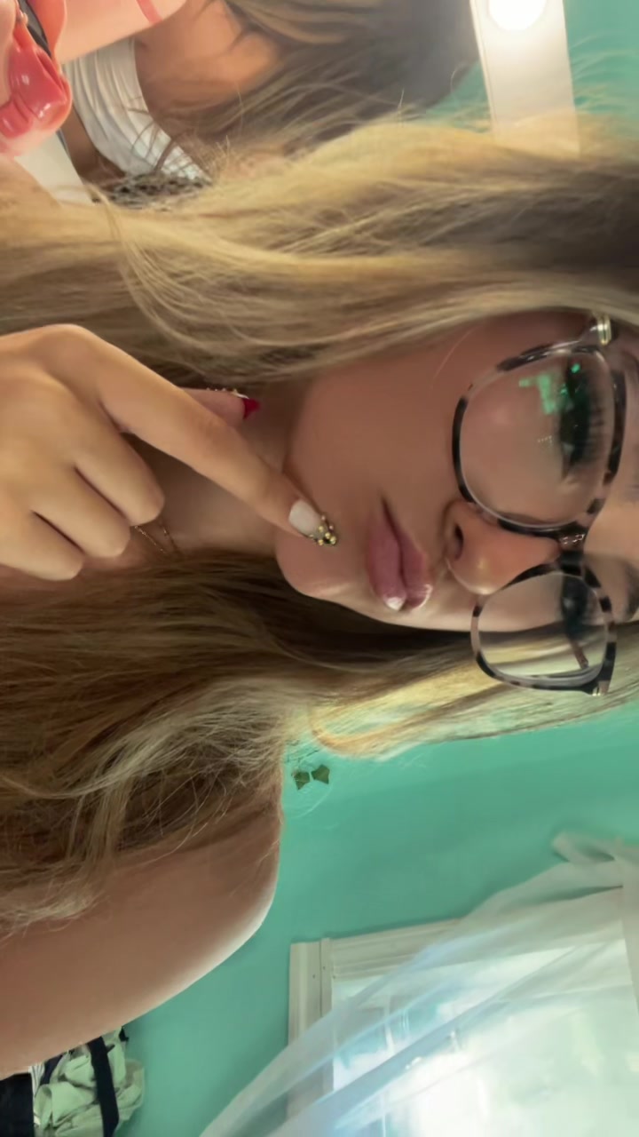 @bella_carrico