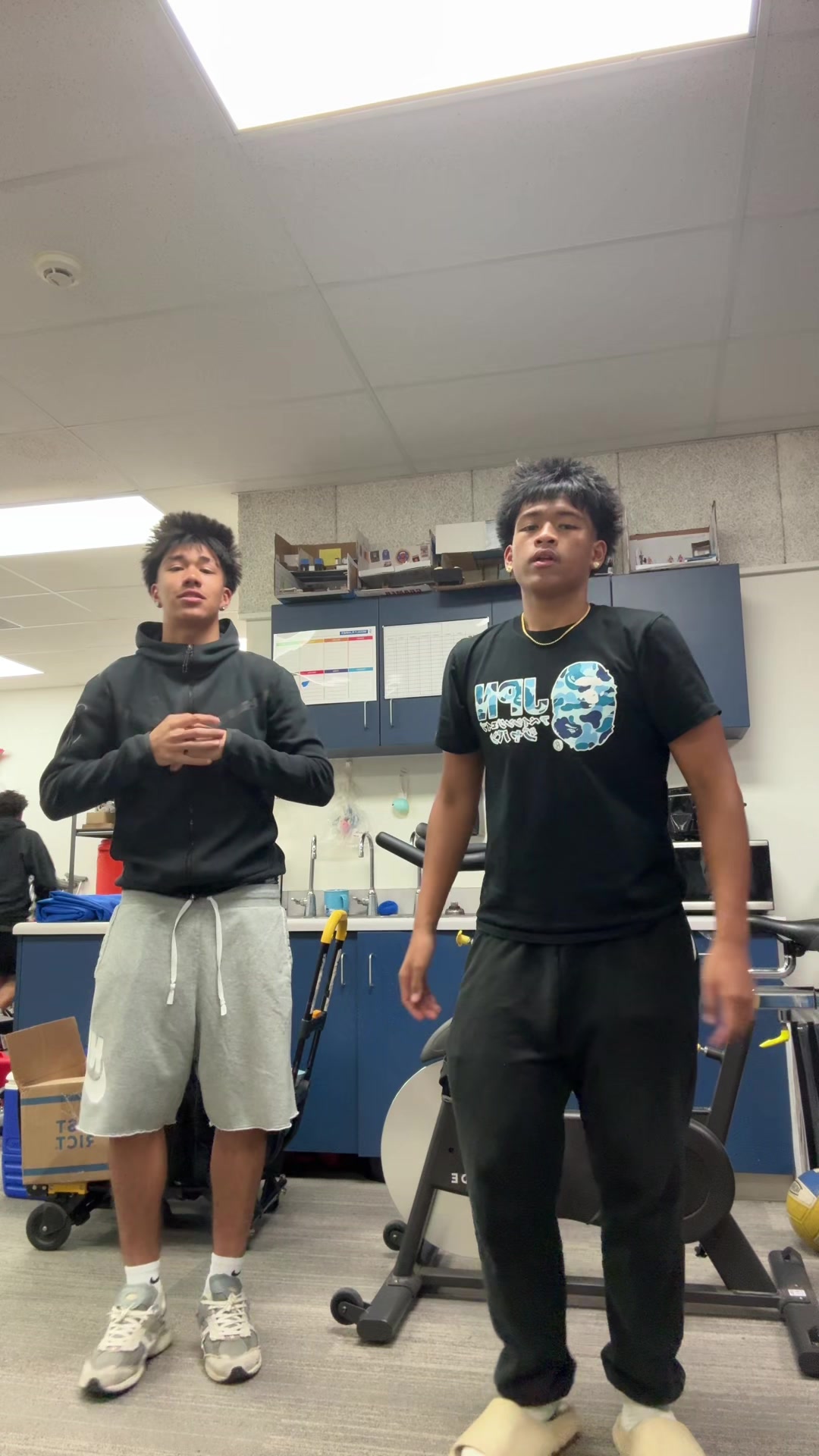 @g