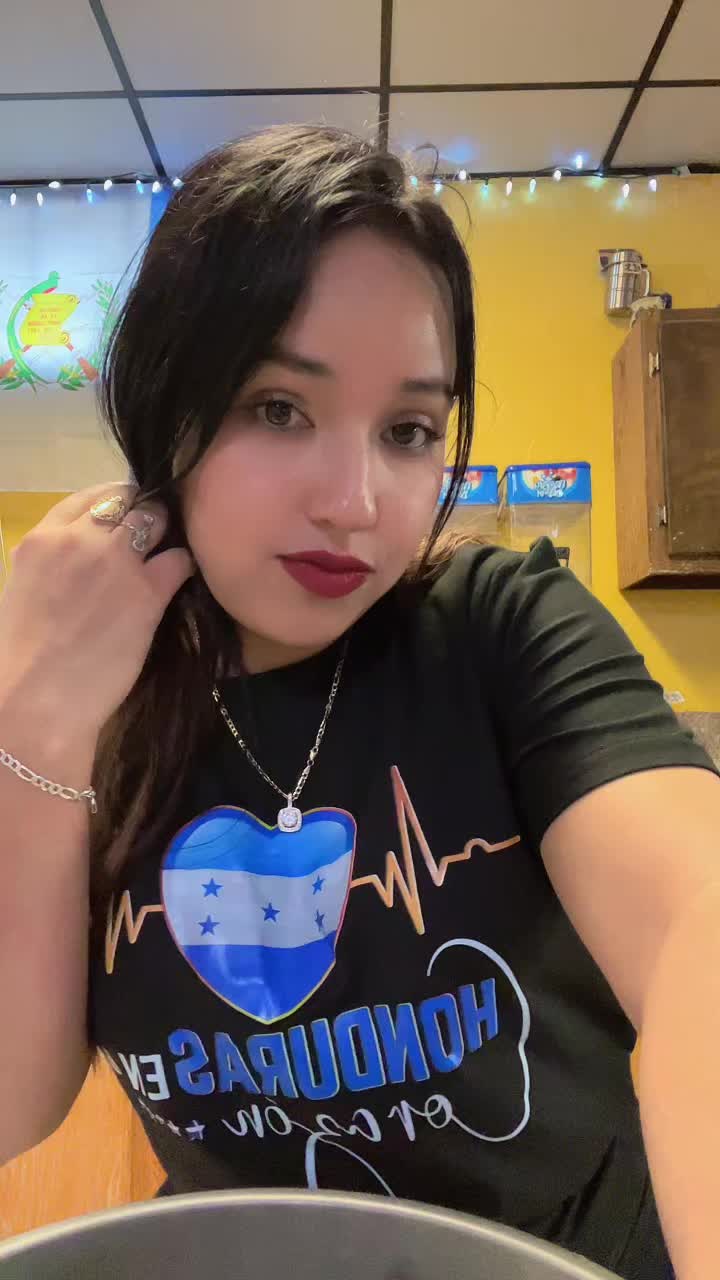 @Catrachita