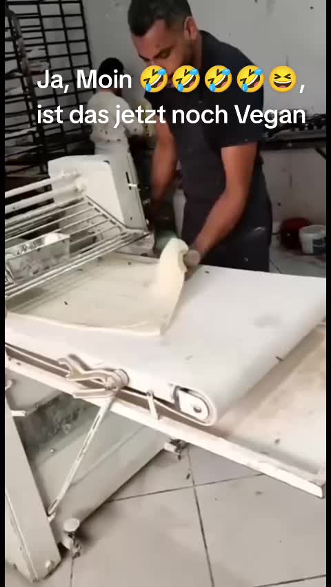 @FotzDeluxe