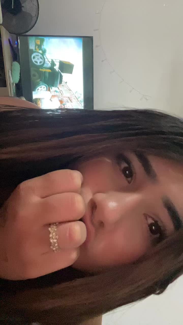 @😭💅