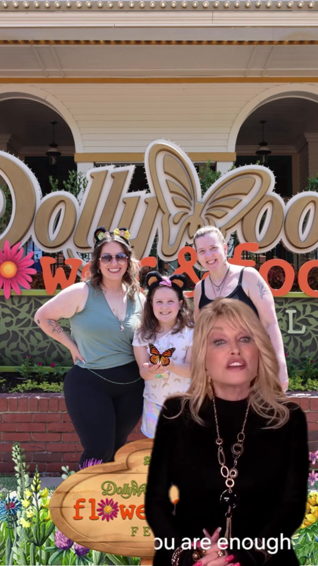 @✨🛍️🎢📚Jess Finds Fun☕️✈️🏰✨