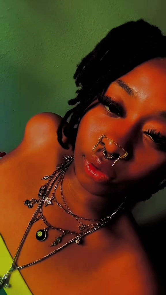 @crashout.isleedavis