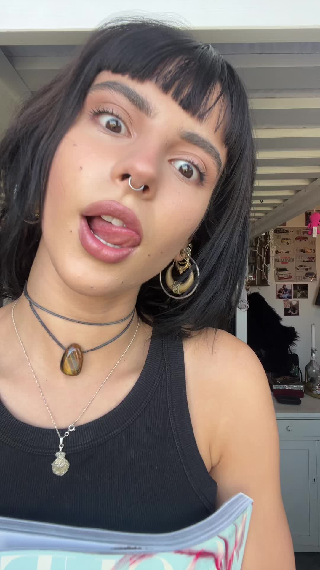 @Twerking_frog