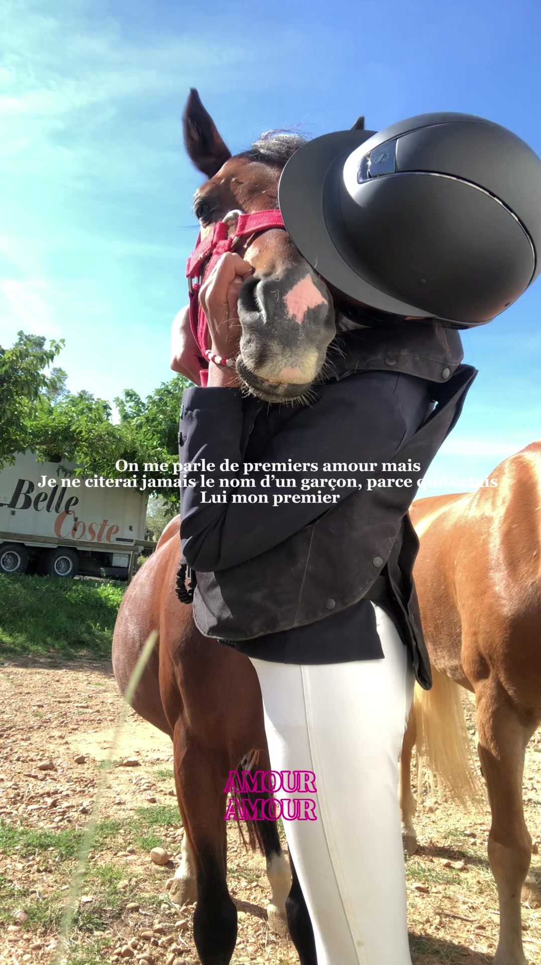 @Le poney qui salut les jurys✨