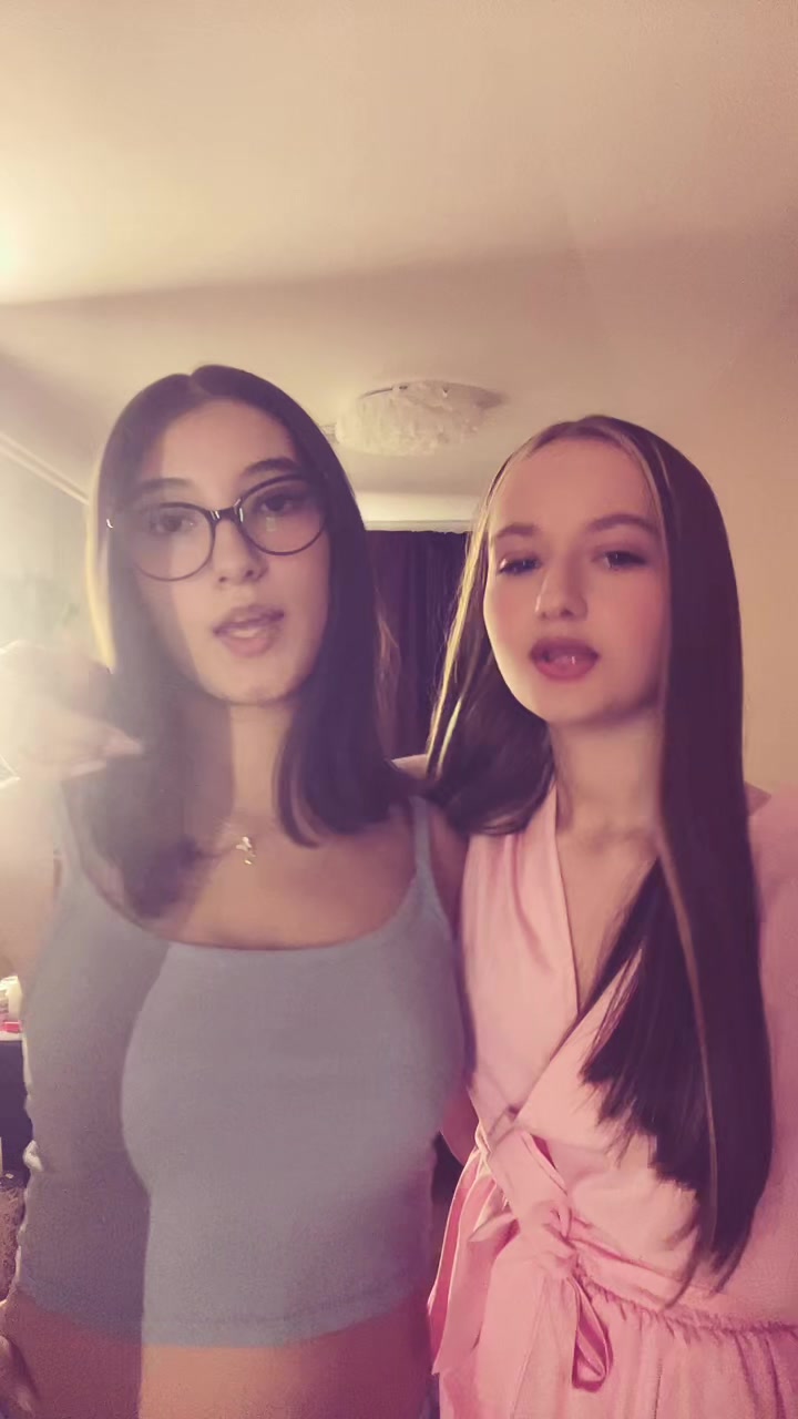 @🫐