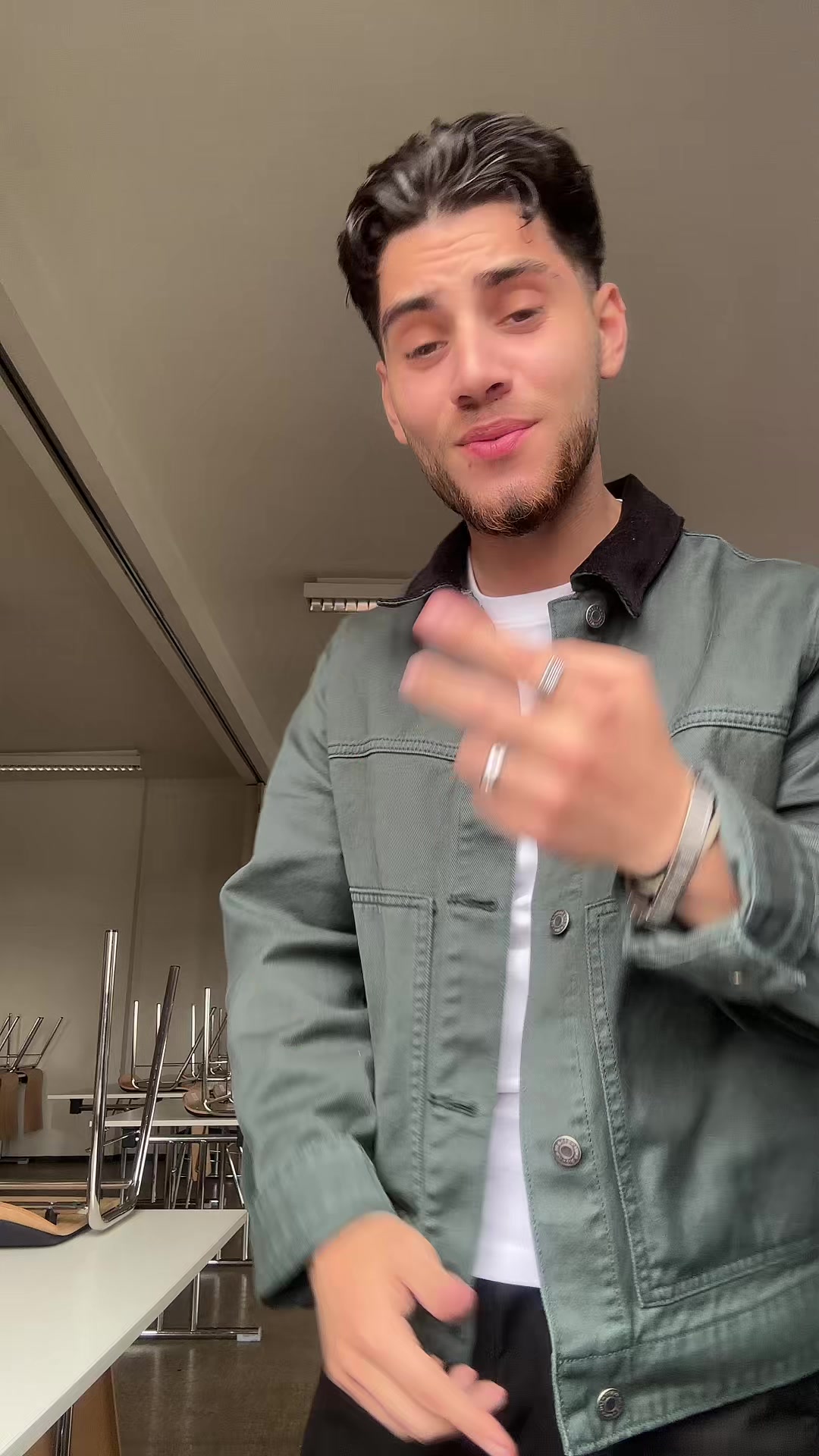@Mudi._.963