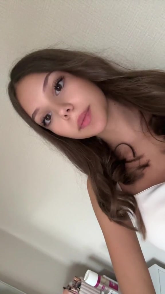 @𝐸𝐿𝐸𝑁𝐴’ 🥥