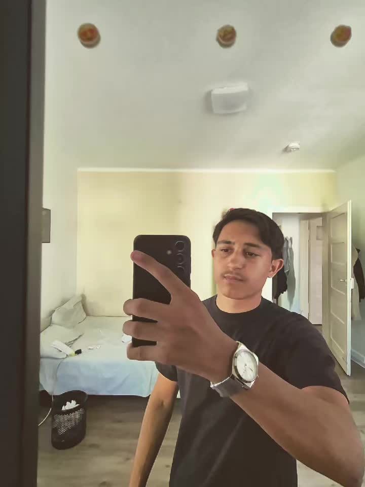 @&sup1;&sup3;⁰&sup1;🇬🇷