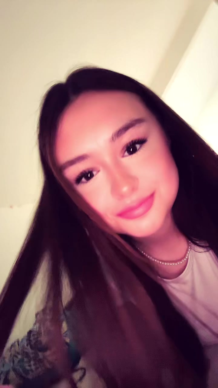 @𝐂𝐡𝐥𝐨𝐞́'🥥🐚🌺🪼