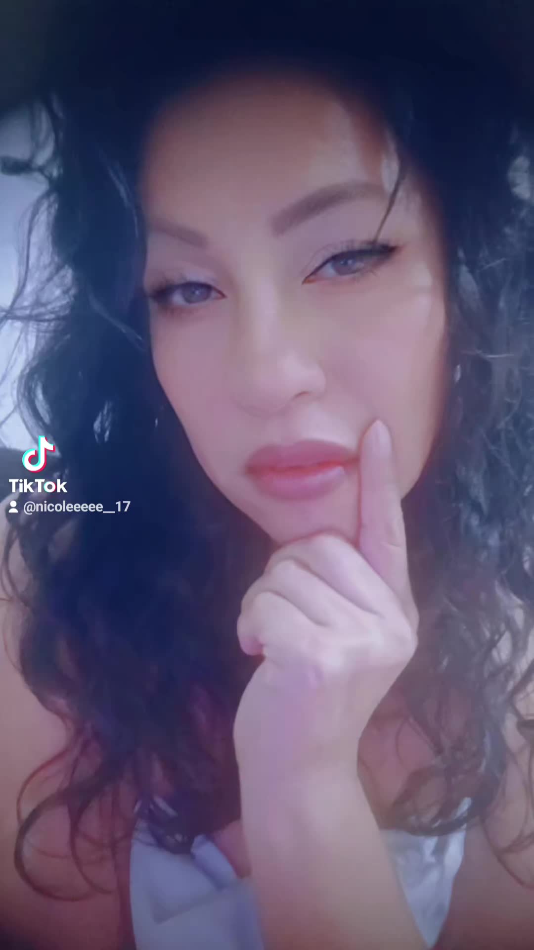 @lady.