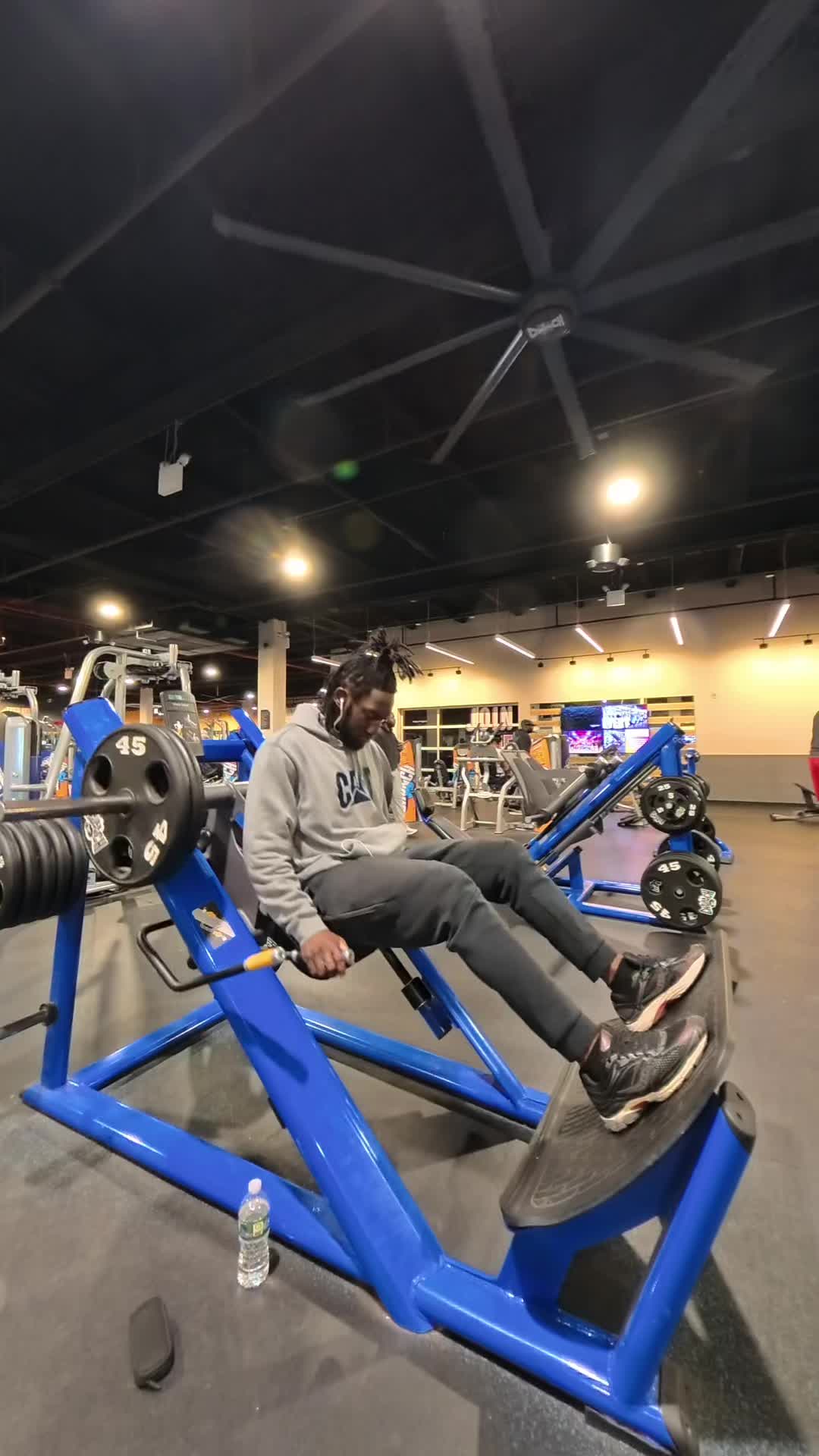 @Jaybenzoe