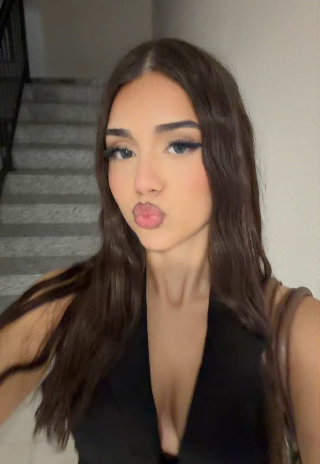 @🦅