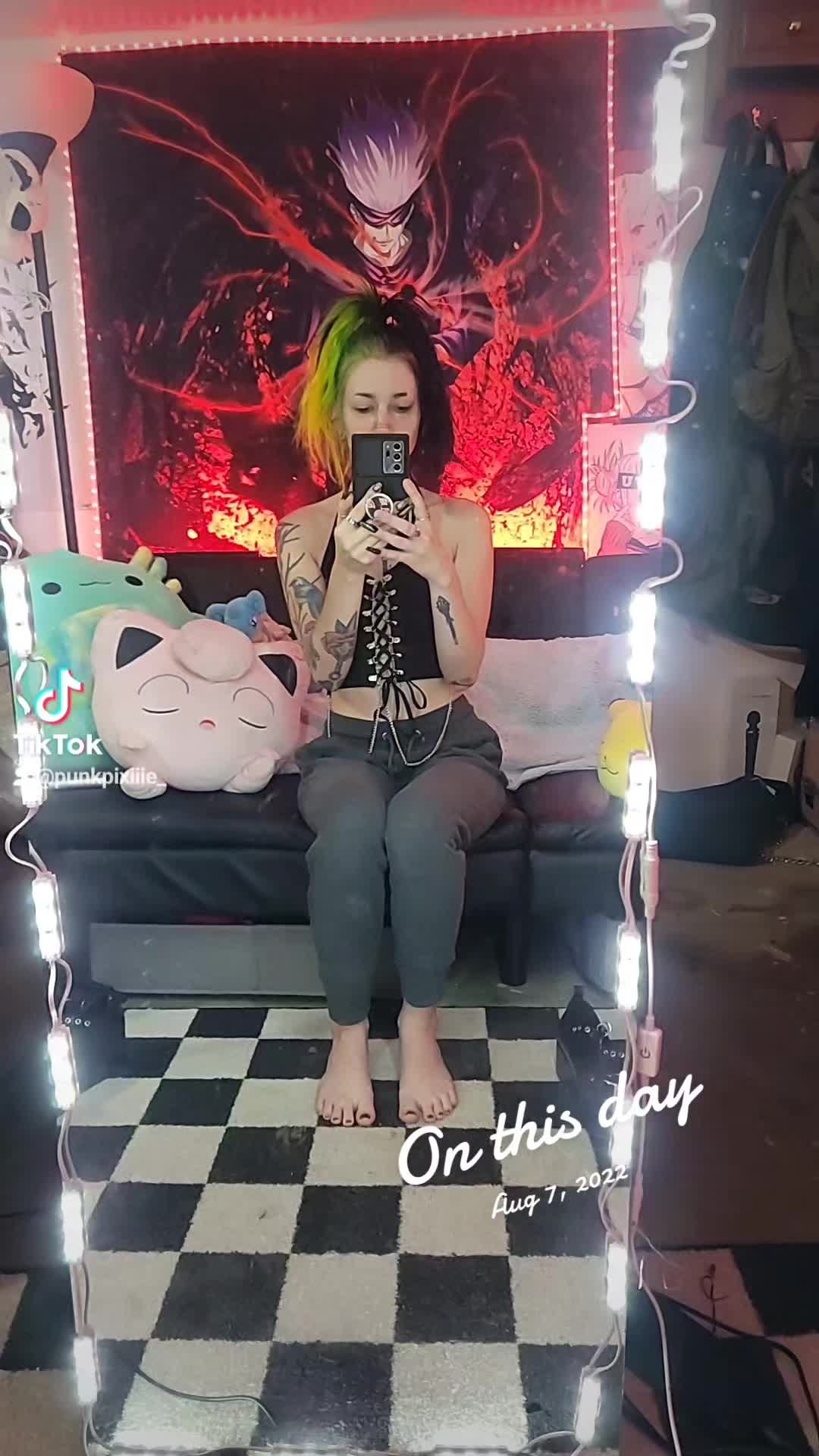 @punkpixiiie_