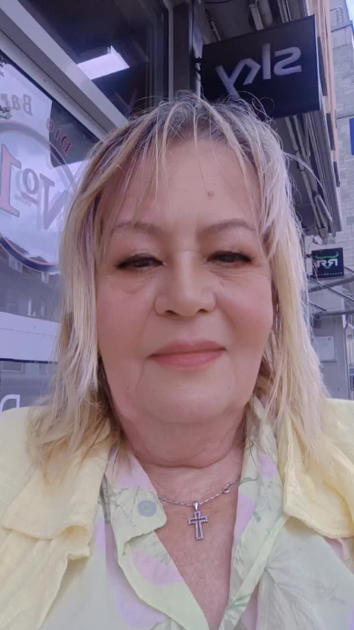 @Rebecca_Şerban