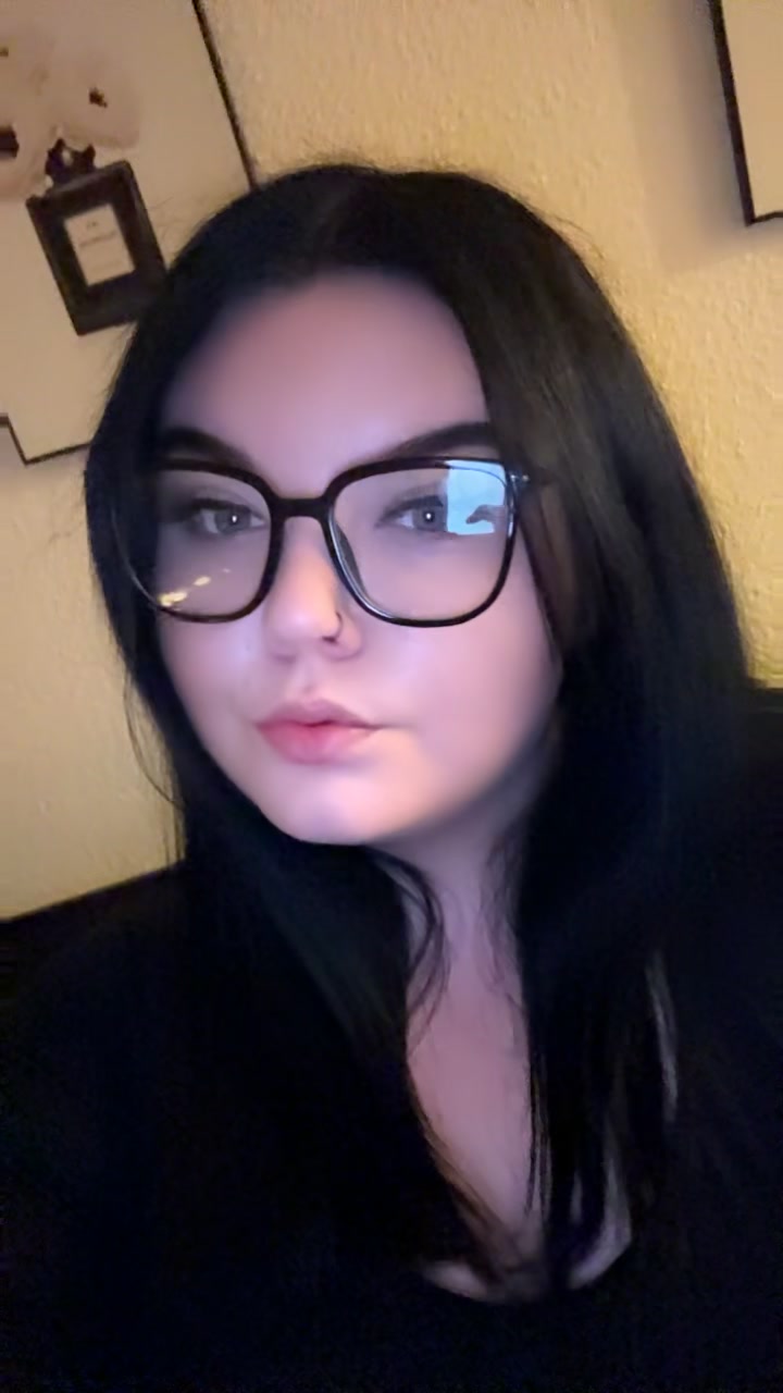 @Ina_cannyy🦋