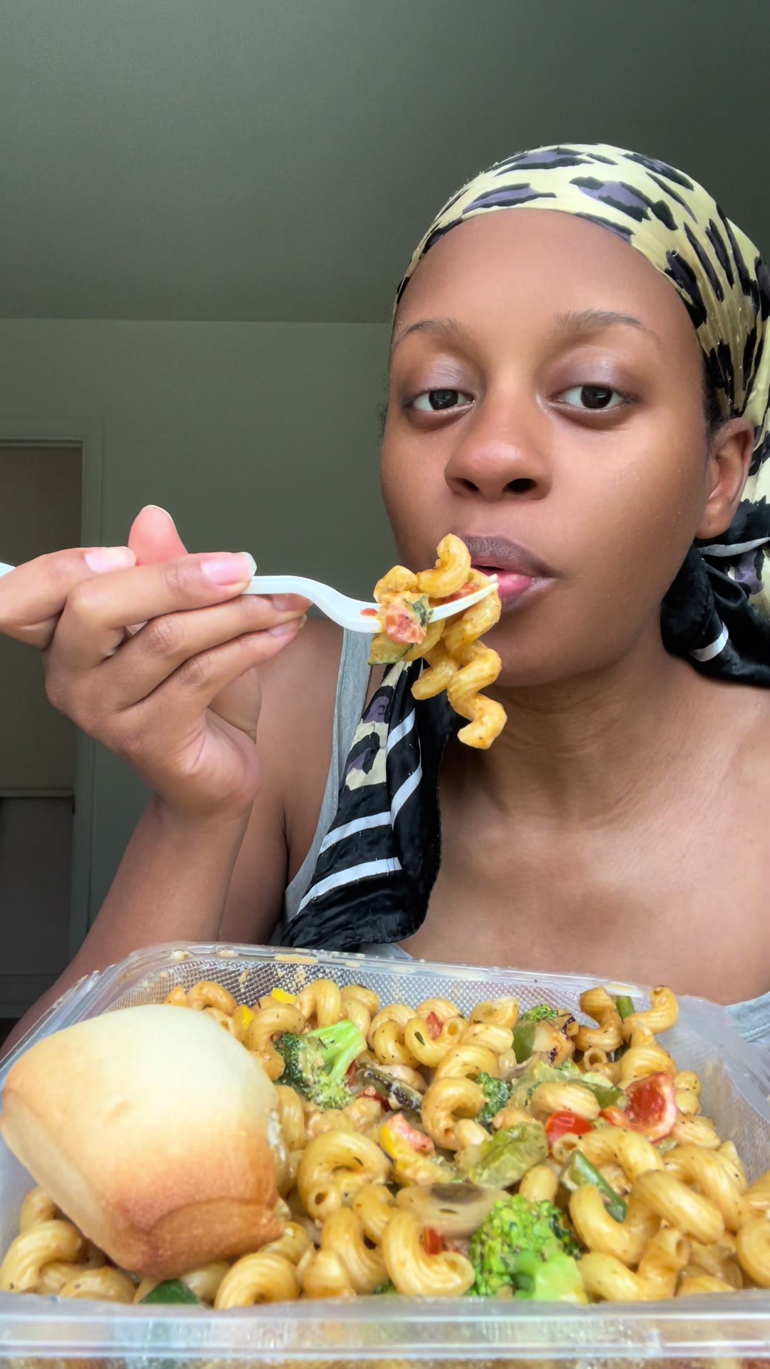 @ASMR EATS WITH NEESH 💋