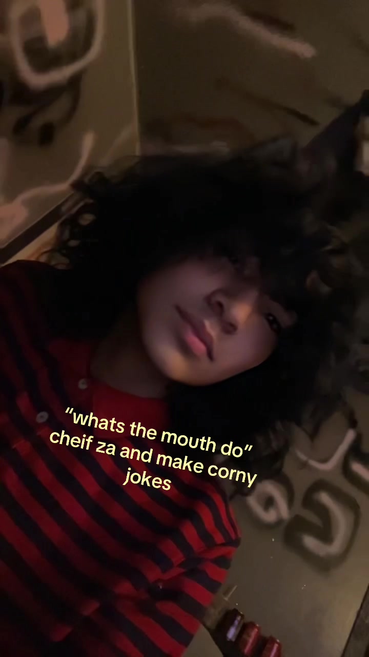 @🦈