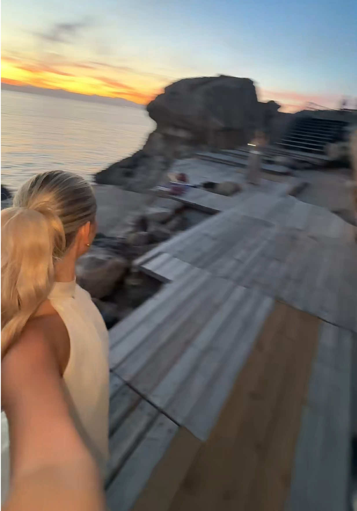 @linaa