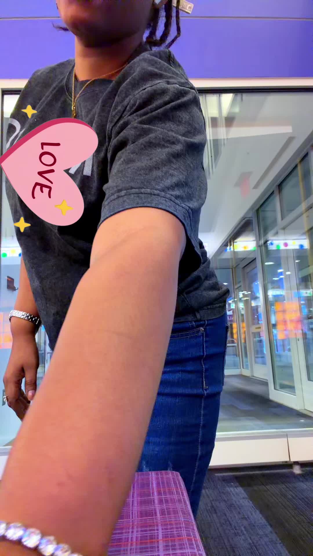 @shelou
