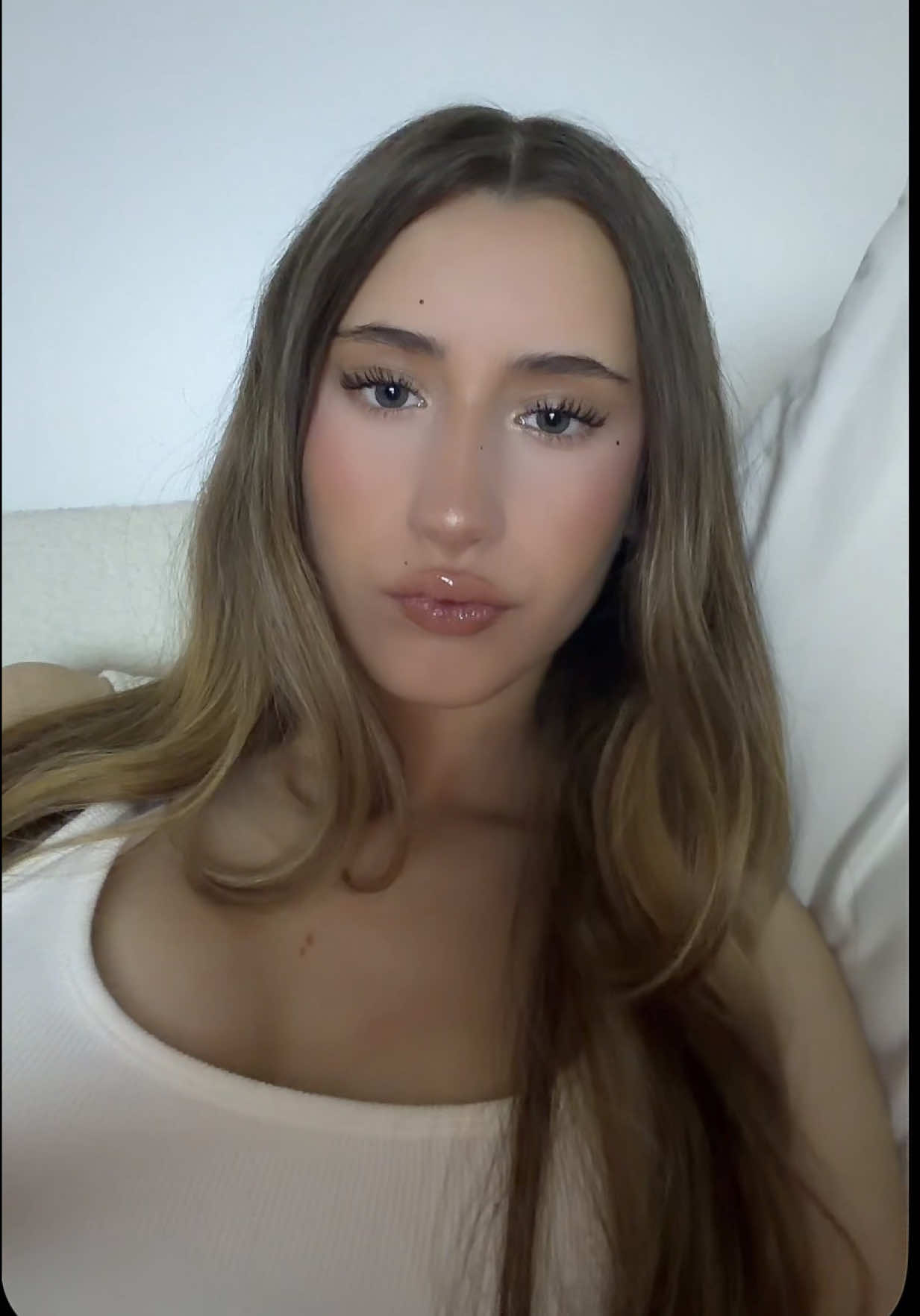 @Mila Luna🦢🎀